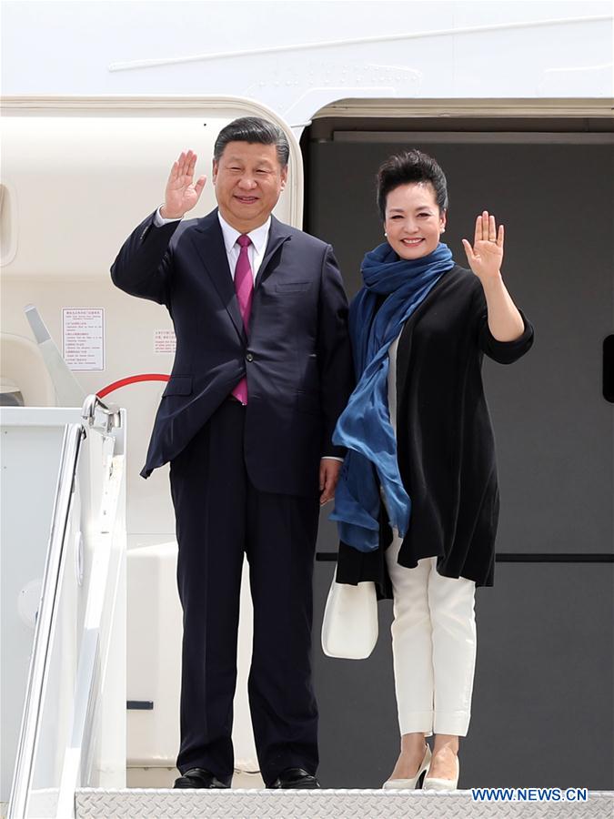 Xi arrives in U.S. for first meeting with Trump