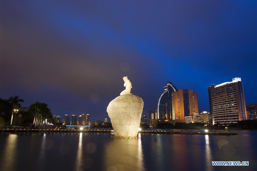 Amazing night view of Xiamen, host city for 2017 BRICS Summit