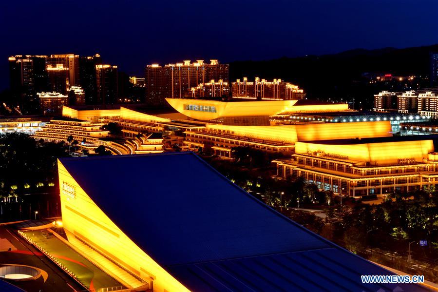 Amazing night view of Xiamen, host city for 2017 BRICS Summit