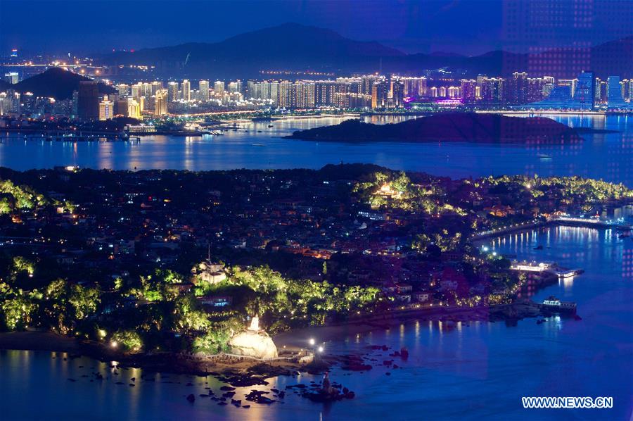 Amazing night view of Xiamen, host city for 2017 BRICS Summit