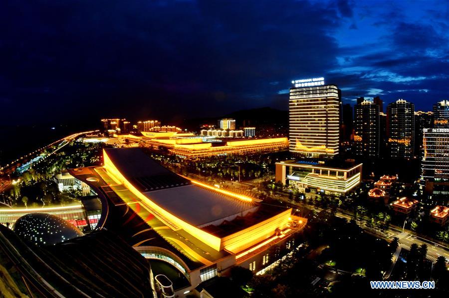 Amazing night view of Xiamen, host city for 2017 BRICS Summit