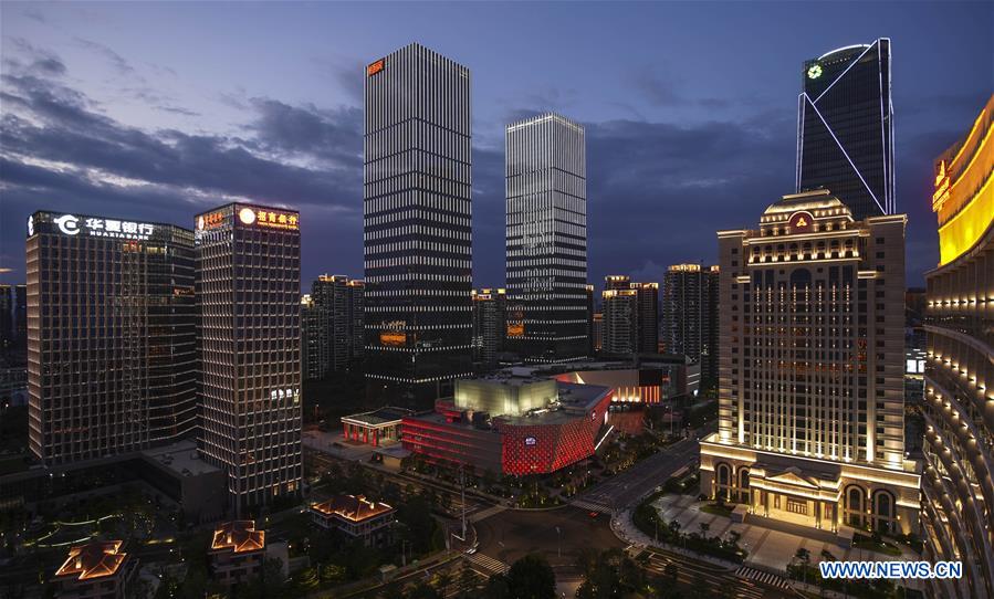 Amazing night view of Xiamen, host city for 2017 BRICS Summit