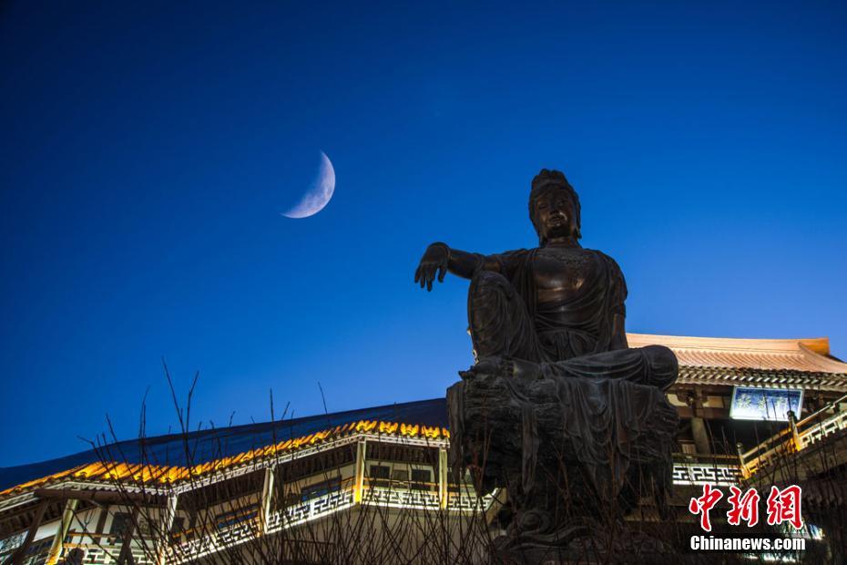 Breathtaking scenery of Crescent Spring in NW China’s Gansu Province