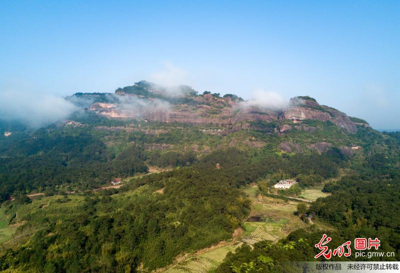 Picturesque scenery of sea of clouds in S China