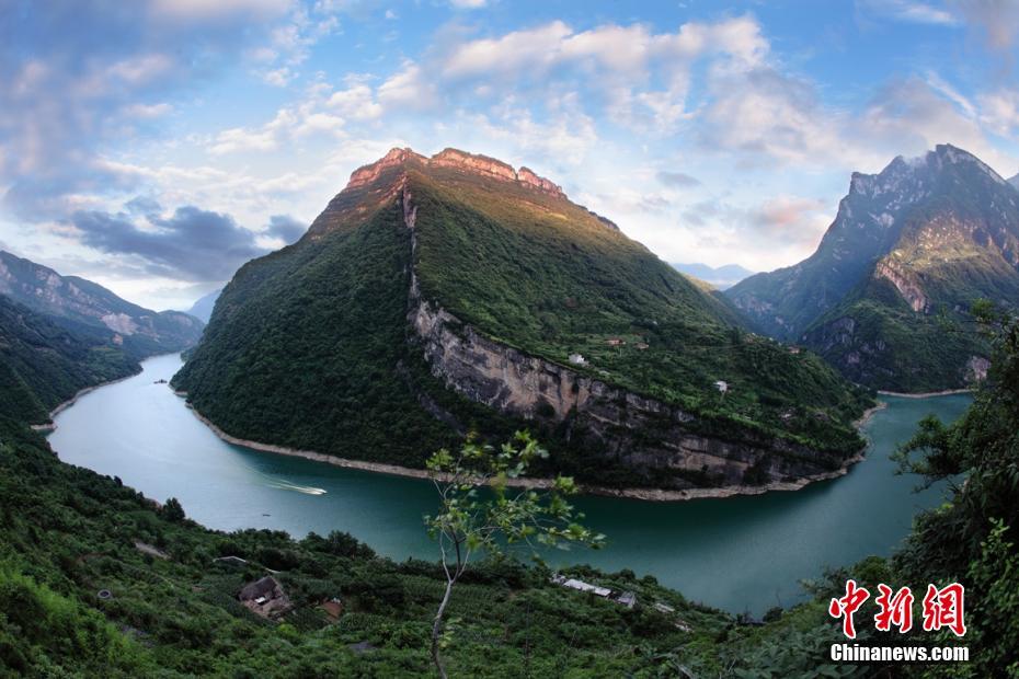 Scenery of fairyland-like Qingjiang National Geopark in C China