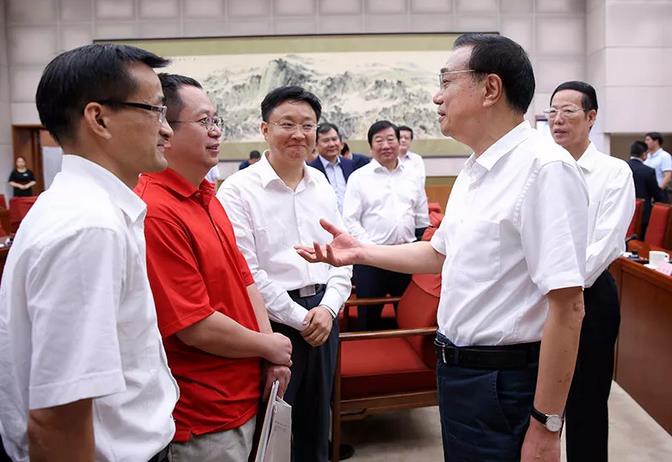 筚路蓝缕,以启山林:人大国发院三年巡礼 筚路蓝缕,以启山林:人大国发院三年巡礼