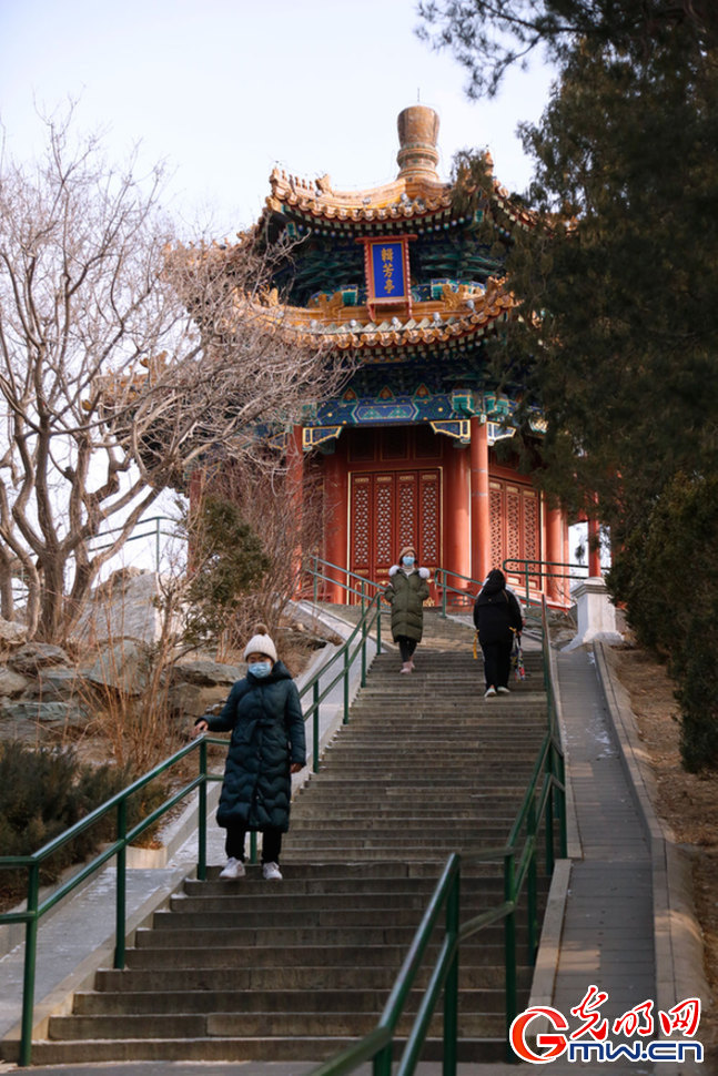 Beijing sees first snow of 2021