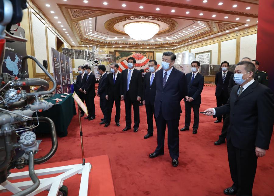 Xi meets Chang'e-5 mission representatives