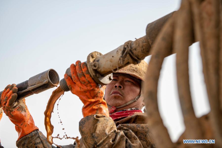 Workers and researchers start geophysical survey work in Taklimakan Desert, Xinjiang