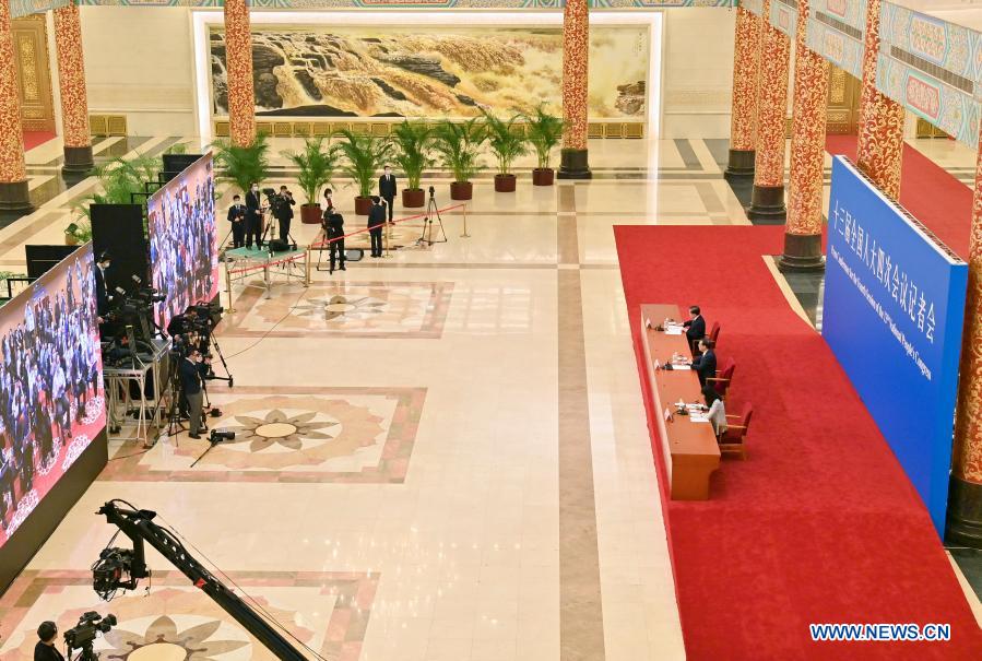 Chinese premier meets press after annual legislative session