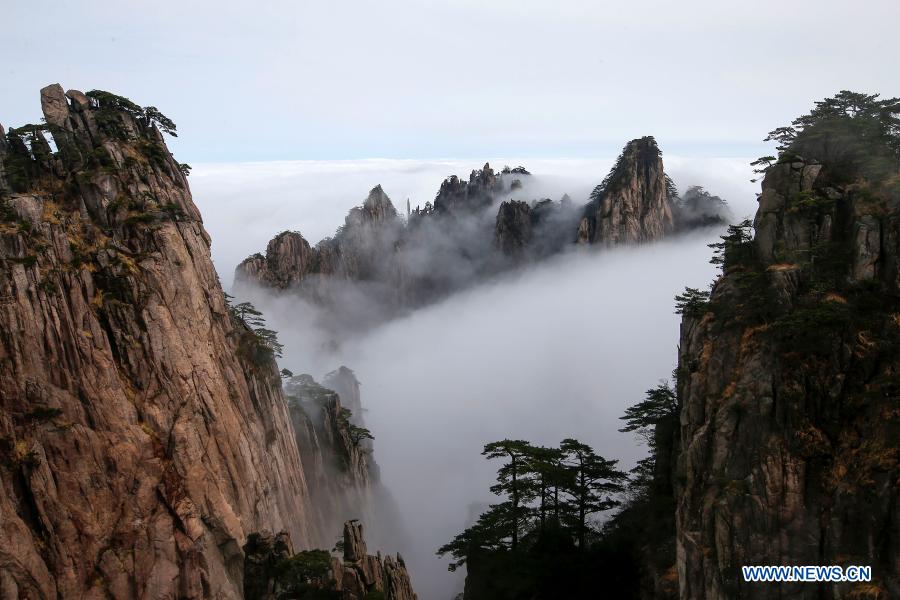 In pics: cloud-shrouded mountain in Huangshan Mountain scenic area in E China