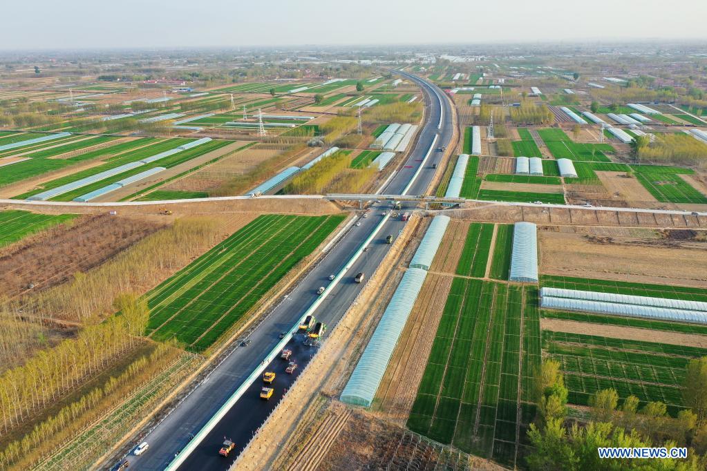 Beijing-Dezhou expressway under construction