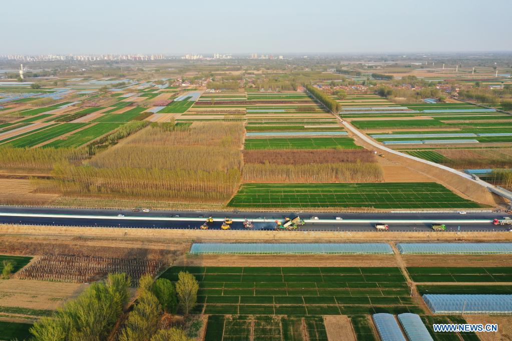 Beijing-Dezhou expressway under construction