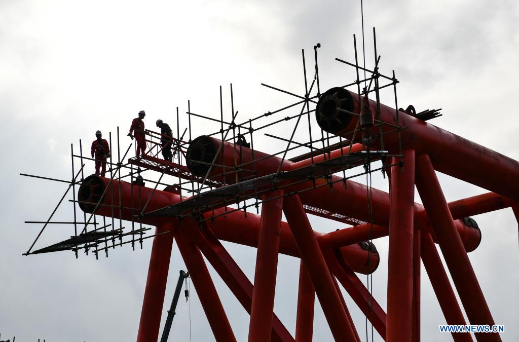 Dafaqu grand bridge of Renhuai-Zunyi expressway under construction in Guizhou