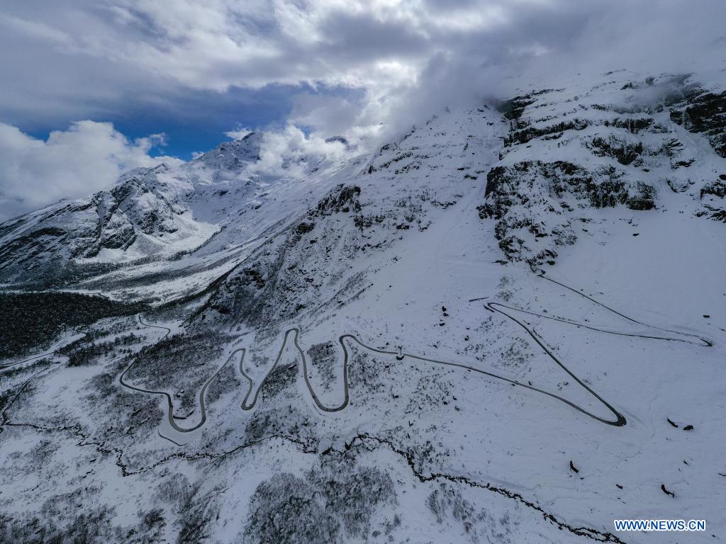 Highway through world's deepest canyon completed in Tibet