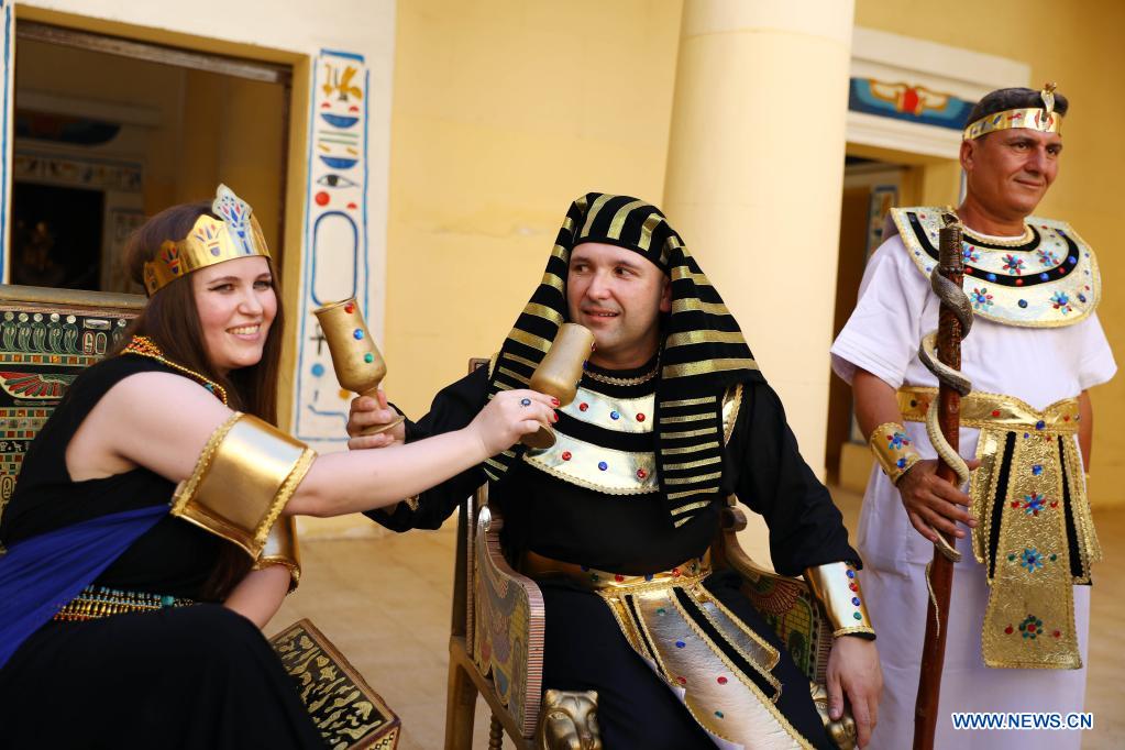 Pharaonic wedding ceremony held to revitalize tourism in Giza