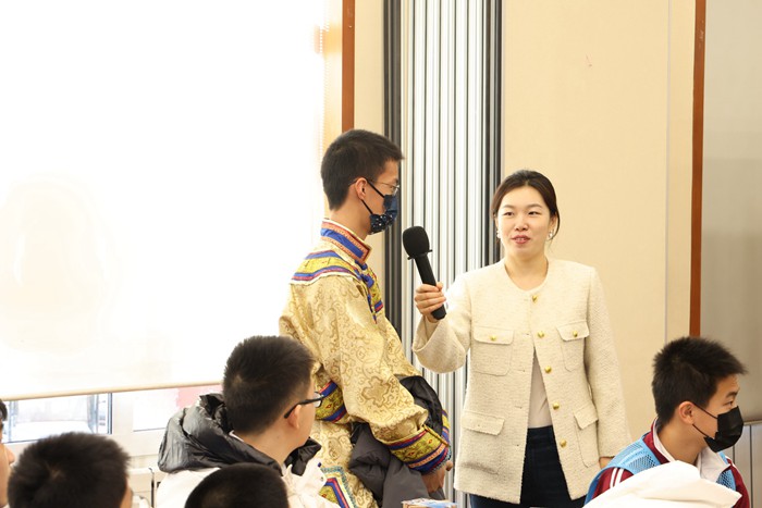Junior Culture Ambassadors visit UN Office in China