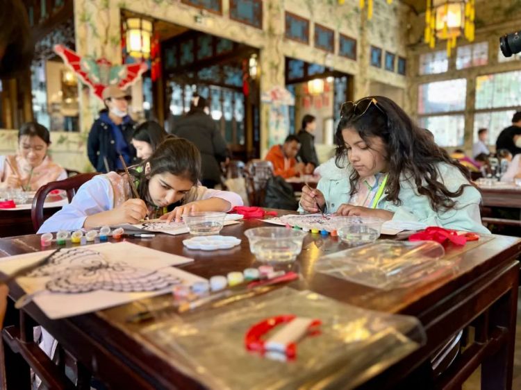 Junior Cultural Ambassadors visit Prince Kung’s Palace Museum