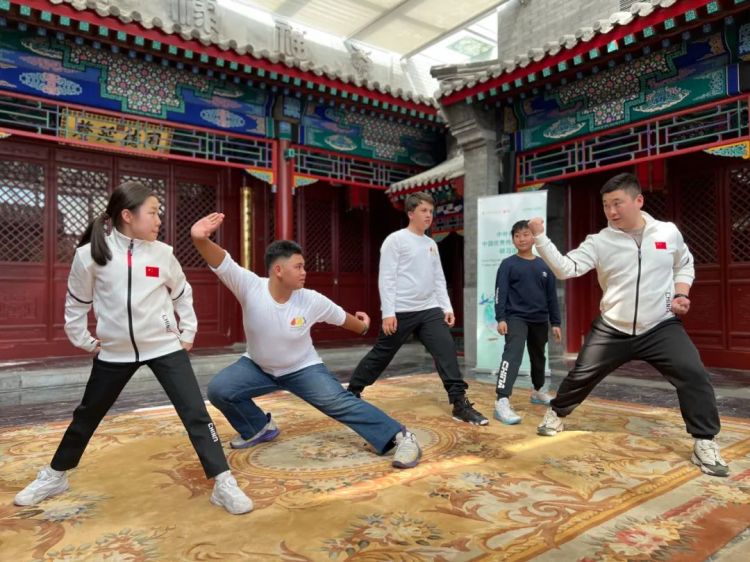 Junior Cultural Ambassadors visit Prince Kung’s Palace Museum