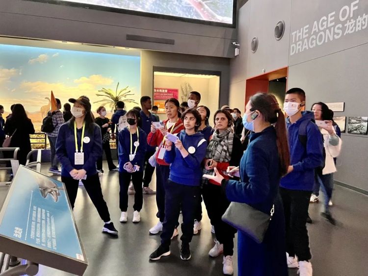 Junior Cultural Ambassadors visit Tianjin