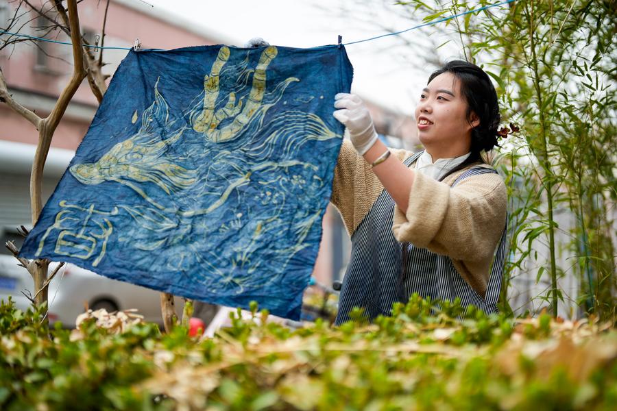 Culture&Life | Batik craftswoman in N China's Hebei