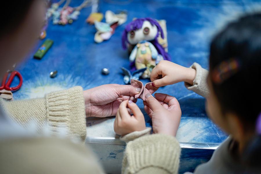 Culture&Life | Batik craftswoman in N China's Hebei