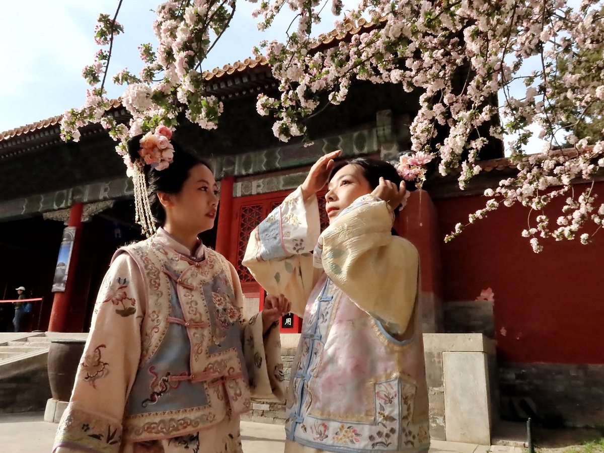 Blooming flowers seen at Palace Museum in Beijing