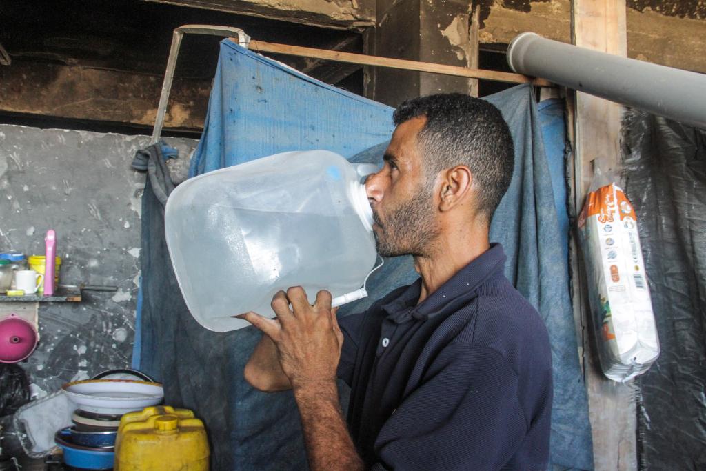 People in Gaza face water shortage