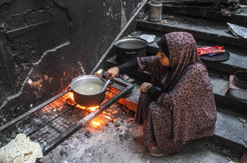 People in Gaza face water shortage