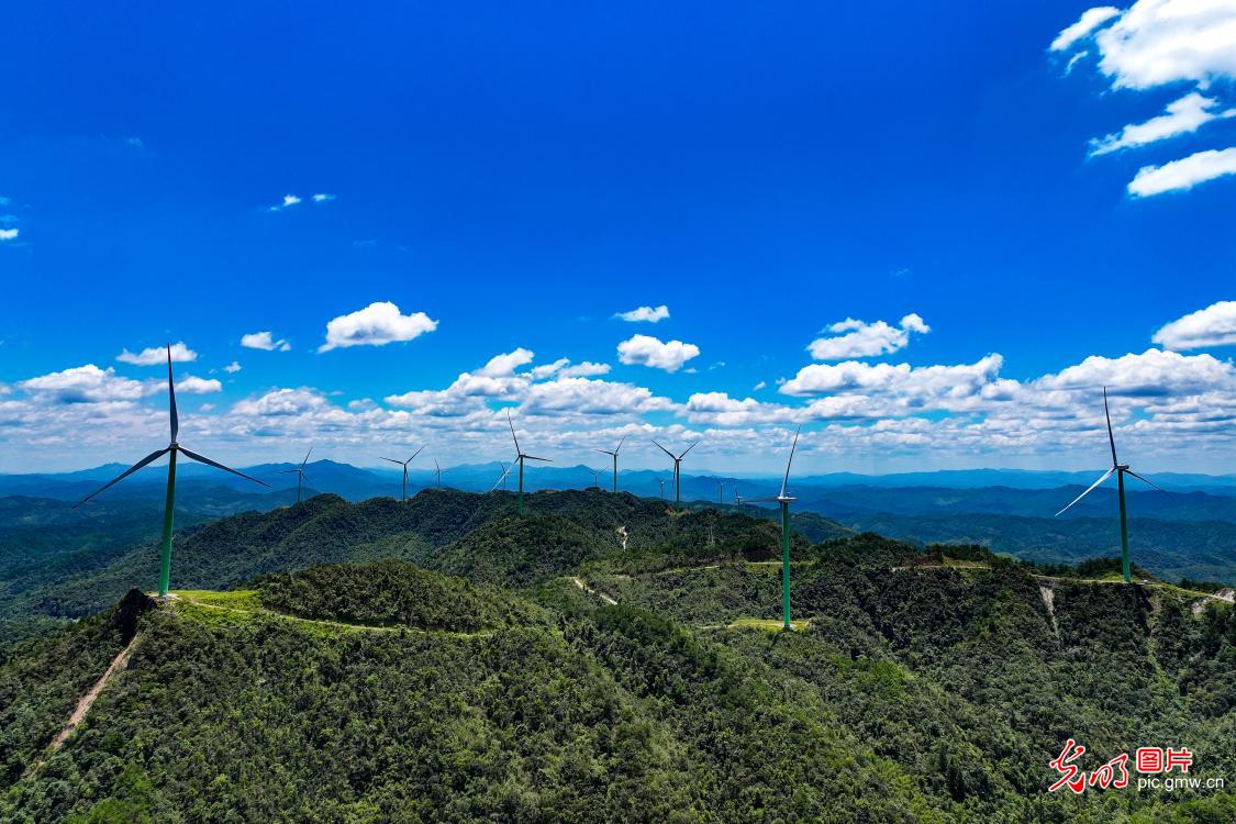 High mountain wind farm in C China’s Hunan