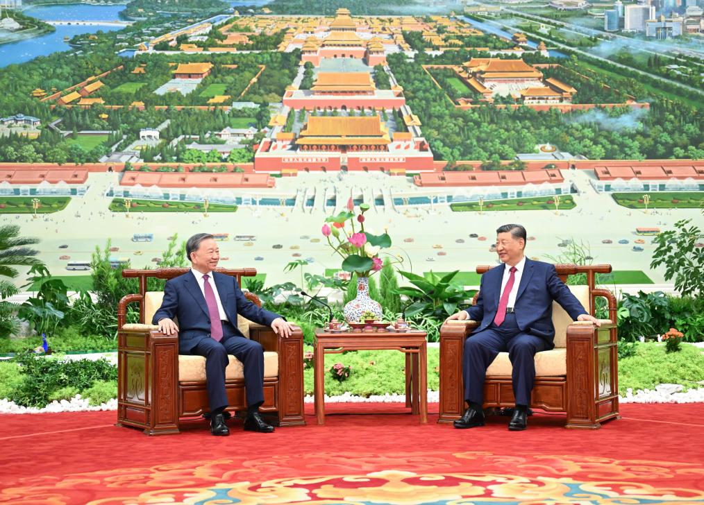 Xi, Lam hold talks, guiding development of China-Vietnam community with shared future