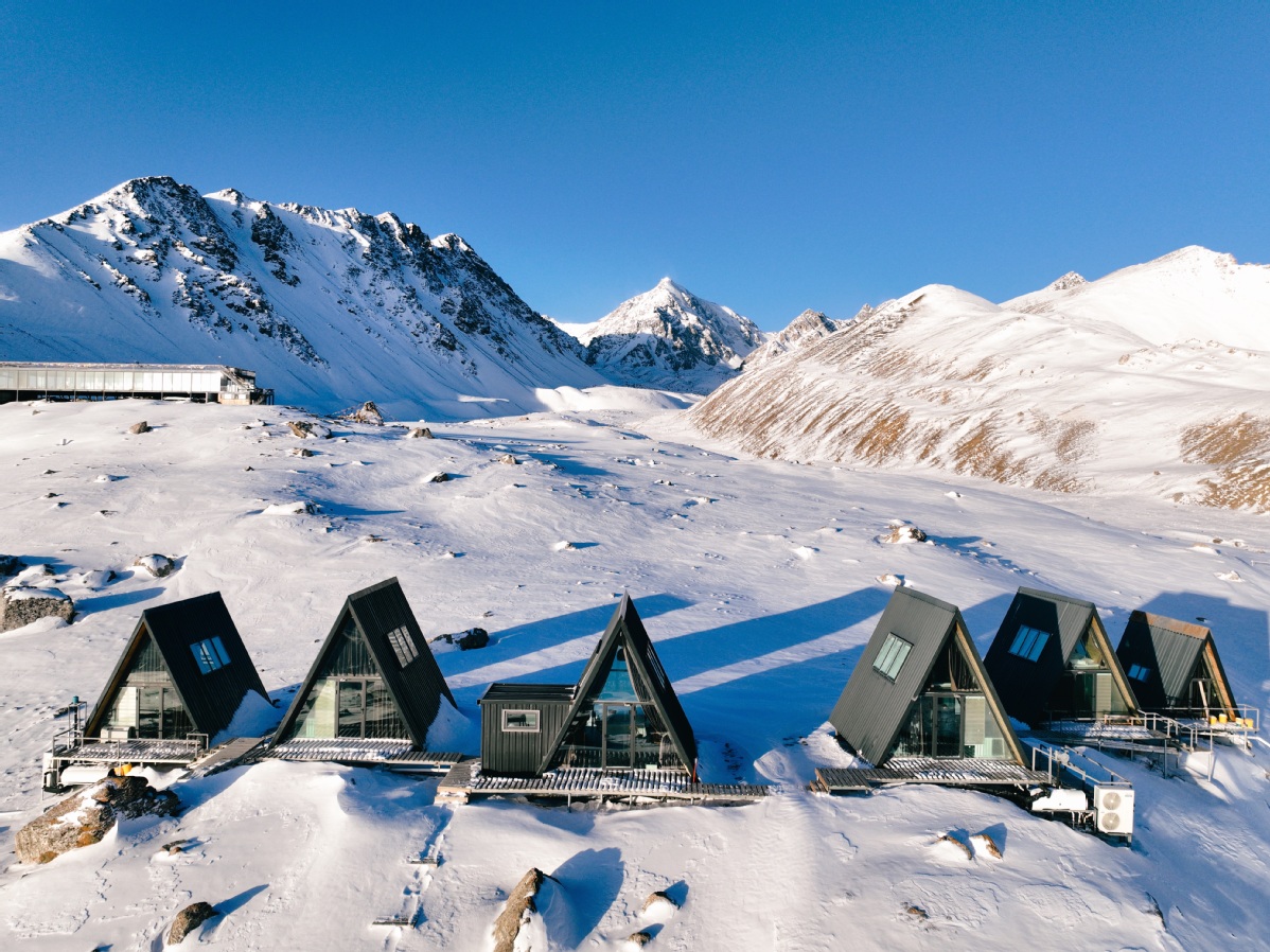 The beauty of Baersi Snow Mountain in Zhangye