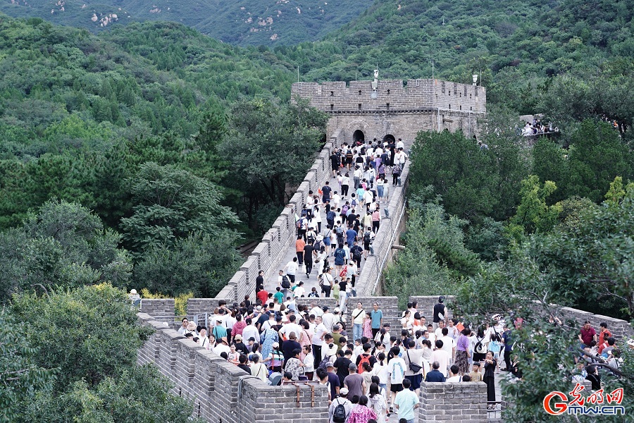 Scenery of Badaling Great Wall during summertime