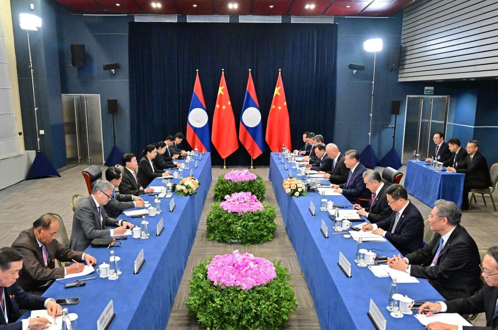 Xi urges China, Laos to forge model for BRI cooperation