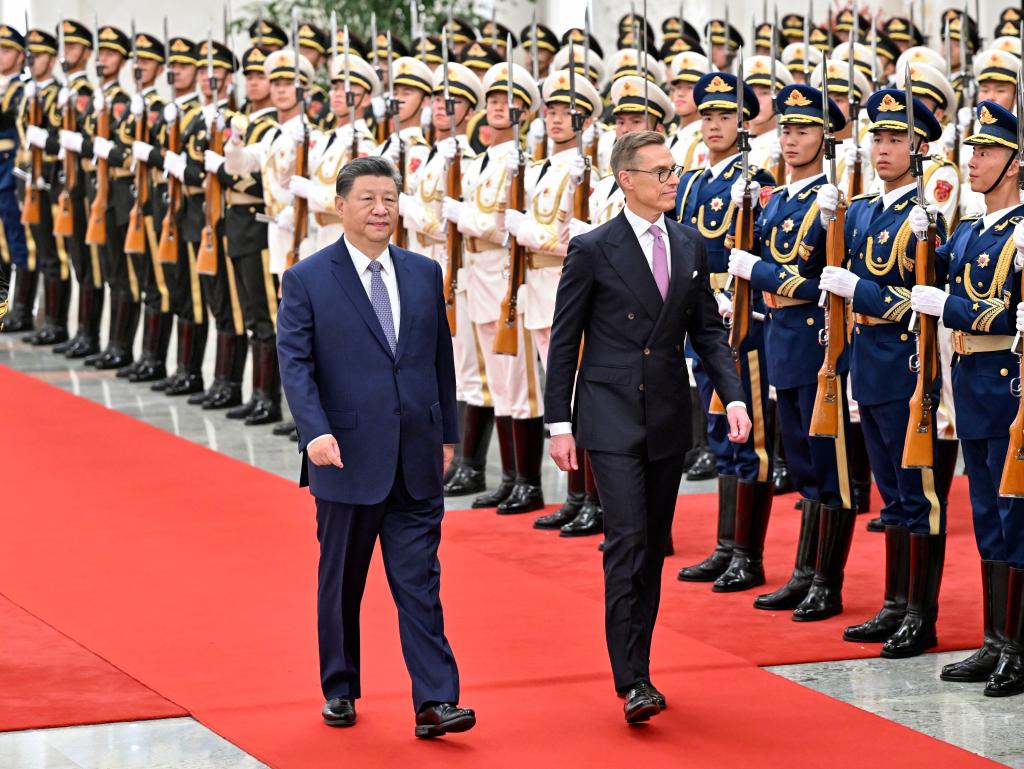 Xi encourages more China-Finland cooperation in emerging industries