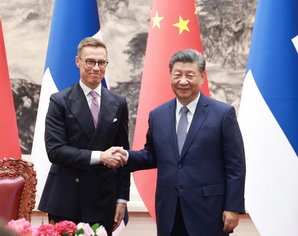 Xi encourages more China-Finland cooperation in emerging industries