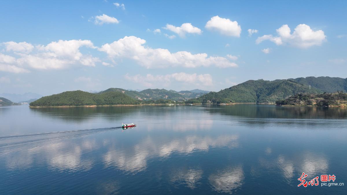 Picturesque green hills and clear waters in SW China’s Guizhou