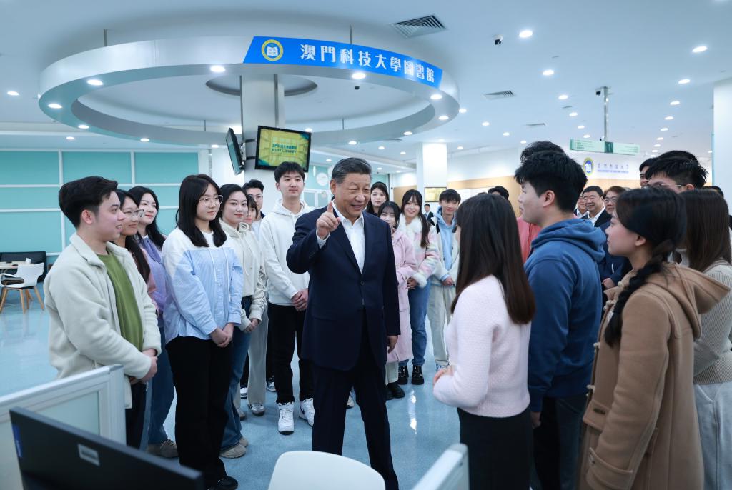 Xi visits Macau University of Science and Technology