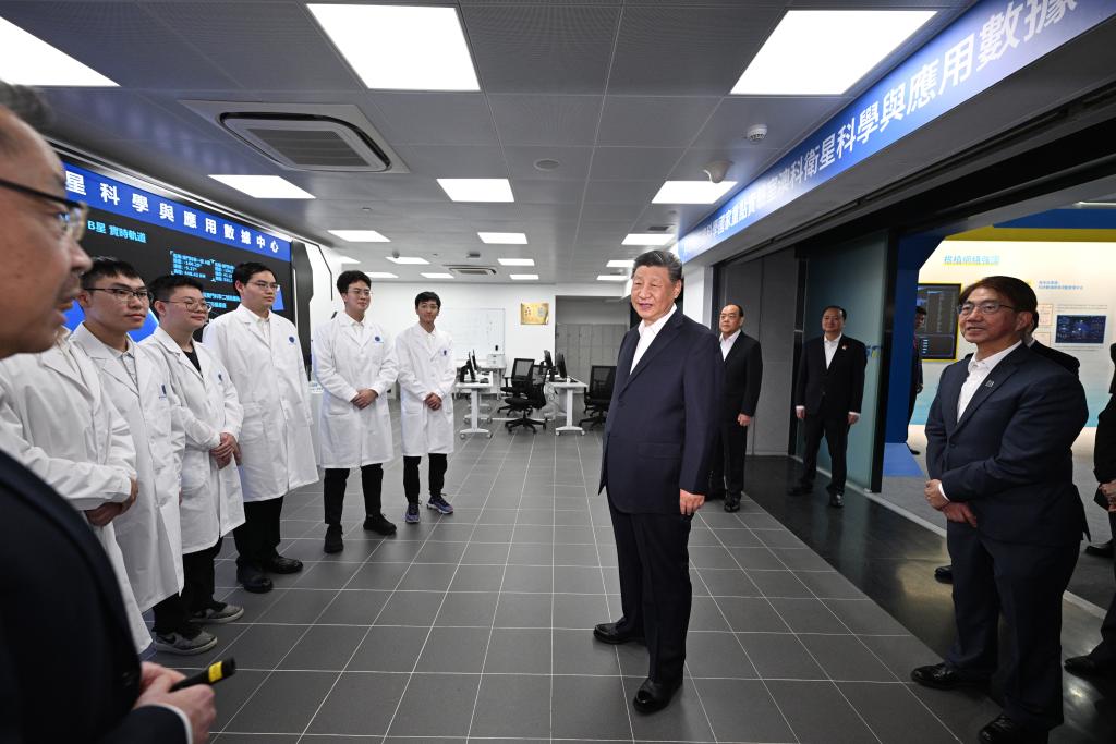 Xi visits Macau University of Science and Technology