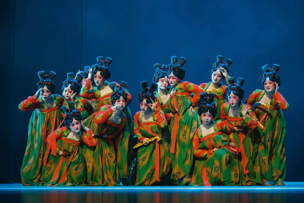 Traversing centuries: Revealing distinct aesthetic of flourishing era