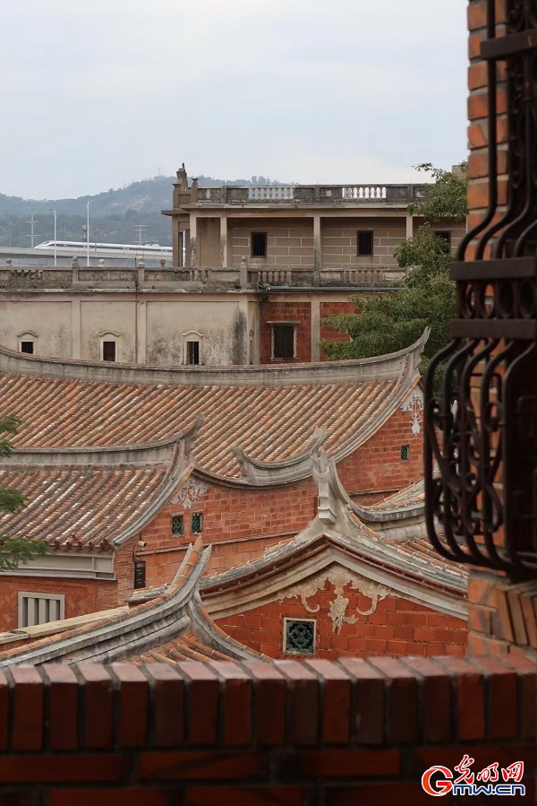 Traditional village in SE China's Fujian shows historical tapestry of Minan architecture and culture