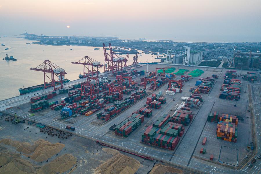 HainanOutlook | Annual container throughput of Yangpu port exceeds two million TEUs