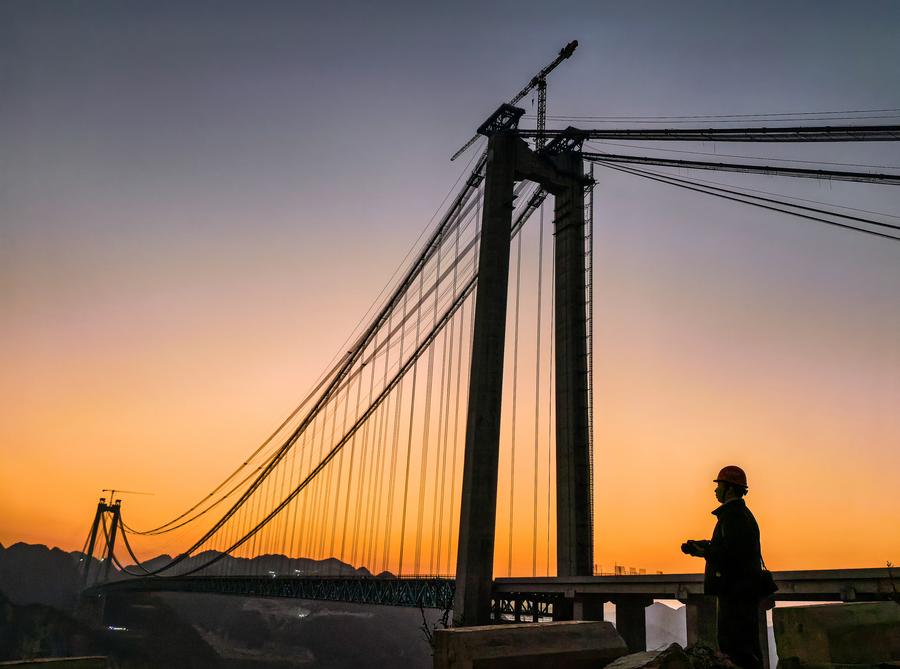 GloriousGuizhou | Huajiang grand canyon bridge in SW China ready for closure