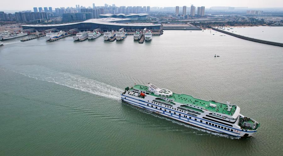 HainanOutlook | Qiongzhou Strait enhances ferry services for NEVs