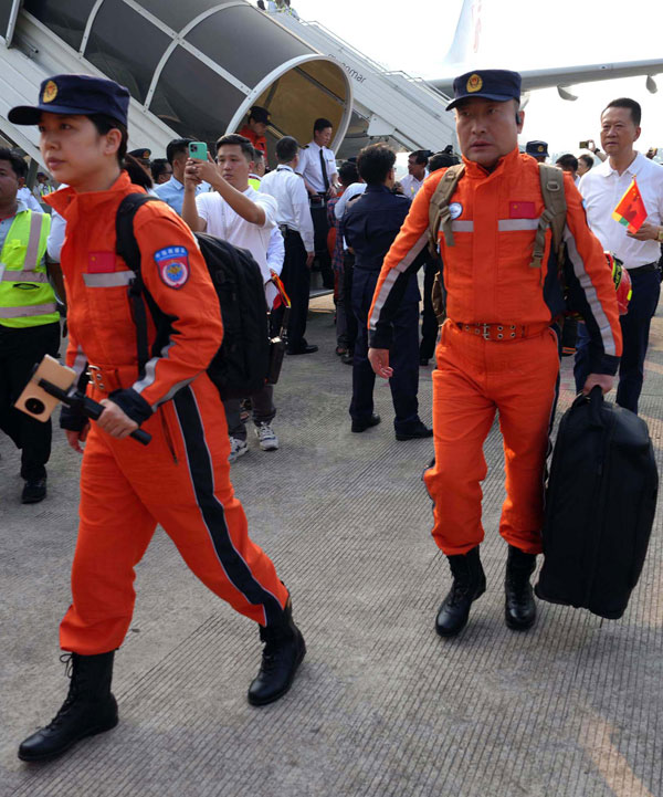 Rescue teams from China arrive in Myanmar to assist in search, rescue work