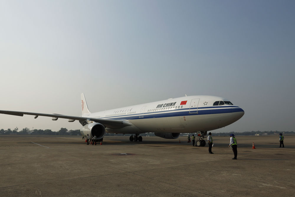 Rescue teams from China arrive in Myanmar to assist in search, rescue work