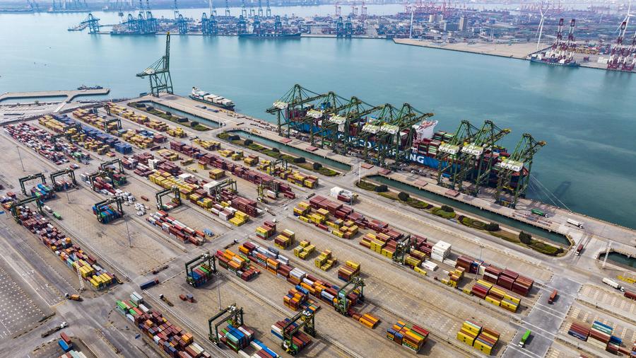 EconomyInFocus | N China's Tianjin Port sees rising container throughput in Q1 of 2025