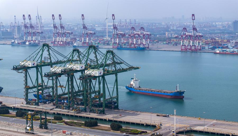 EconomyInFocus | N China's Tianjin Port sees rising container throughput in Q1 of 2025