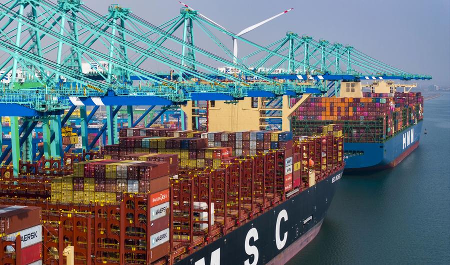 EconomyInFocus | N China's Tianjin Port sees rising container throughput in Q1 of 2025