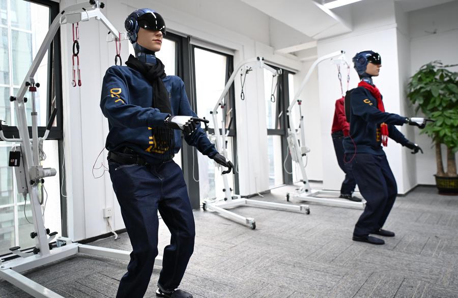 Robot industry thrives in south China's Guangdong